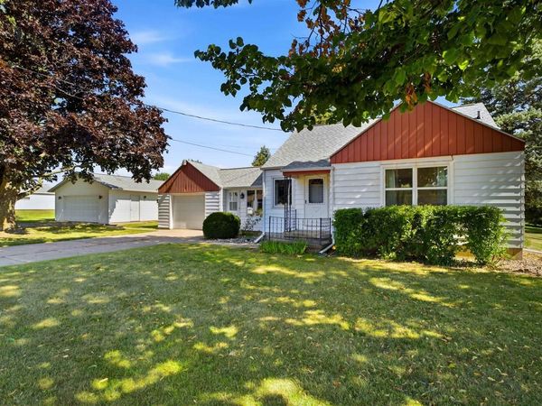 W6444 GREENVILLE DRIVE, Greenville, WI 54942