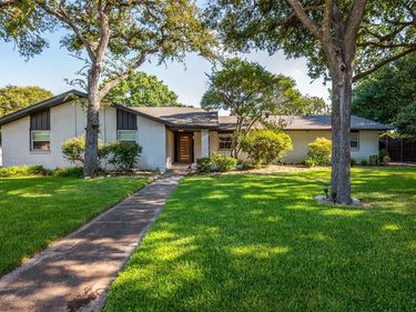 3980 Deep Valley Drive, Dallas, TX 75244