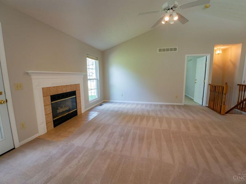 718 Fox Creek Ln, Union Township, OH 45245 Photo 3