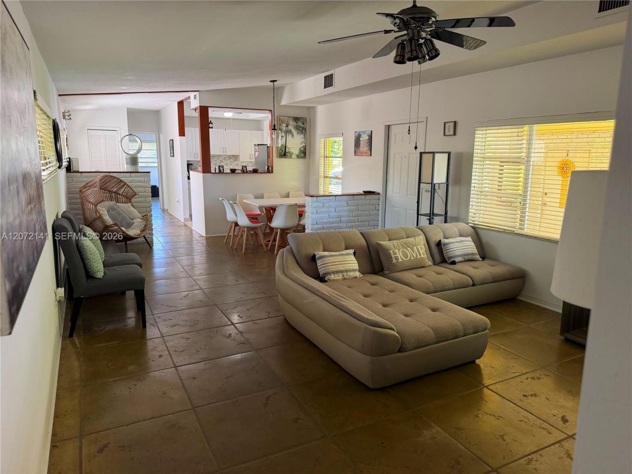 935 Polk St , Hollywood, FL 33019 Photo