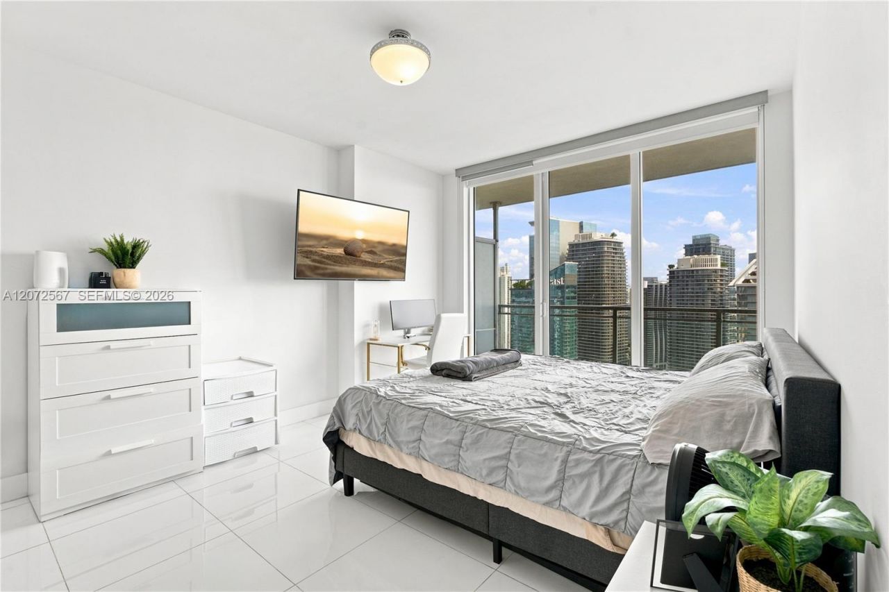 92 SW 3rd St , Unit 4904, Miami, FL 33130 Photo