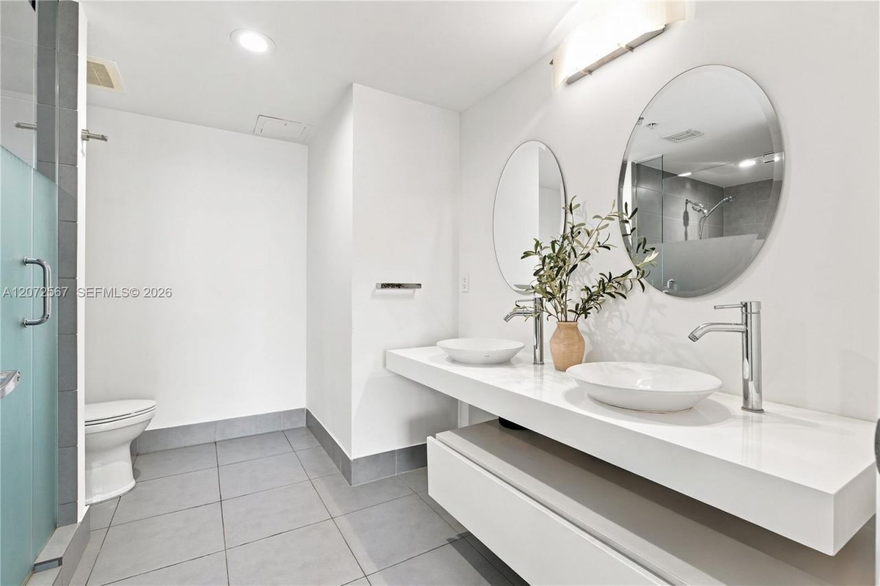 92 SW 3rd St , Unit 4904, Miami, FL 33130 Photo