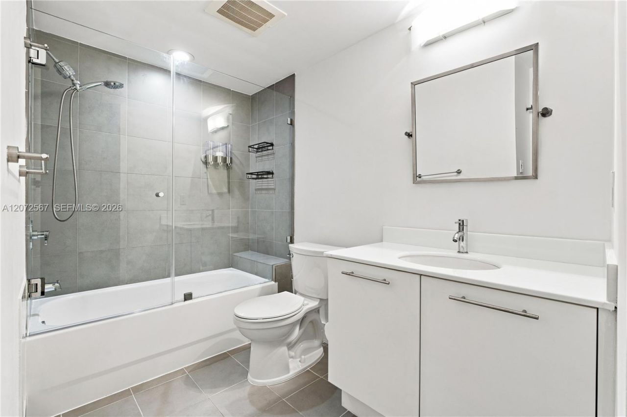 92 SW 3rd St , Unit 4904, Miami, FL 33130 Photo