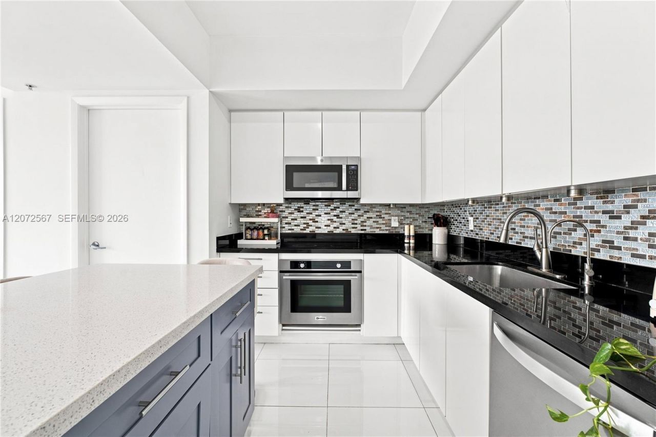 92 SW 3rd St , Unit 4904, Miami, FL 33130 Photo