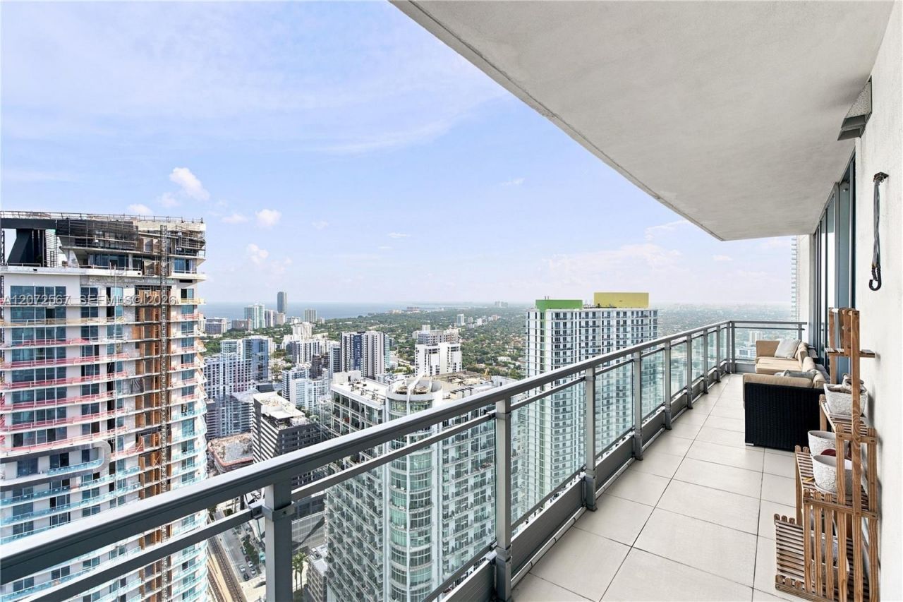 92 SW 3rd St , Unit 4904, Miami, FL 33130 Photo