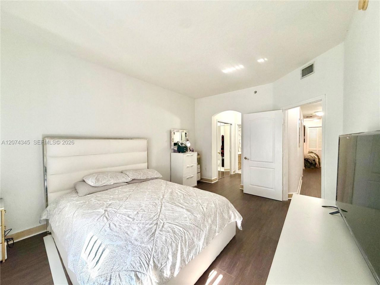 8964 W Flagler St , Unit 107, Miami, FL 33174 Photo
