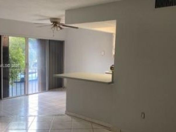 9370 W Flagler St , Unit 204B, Miami, FL 33174
