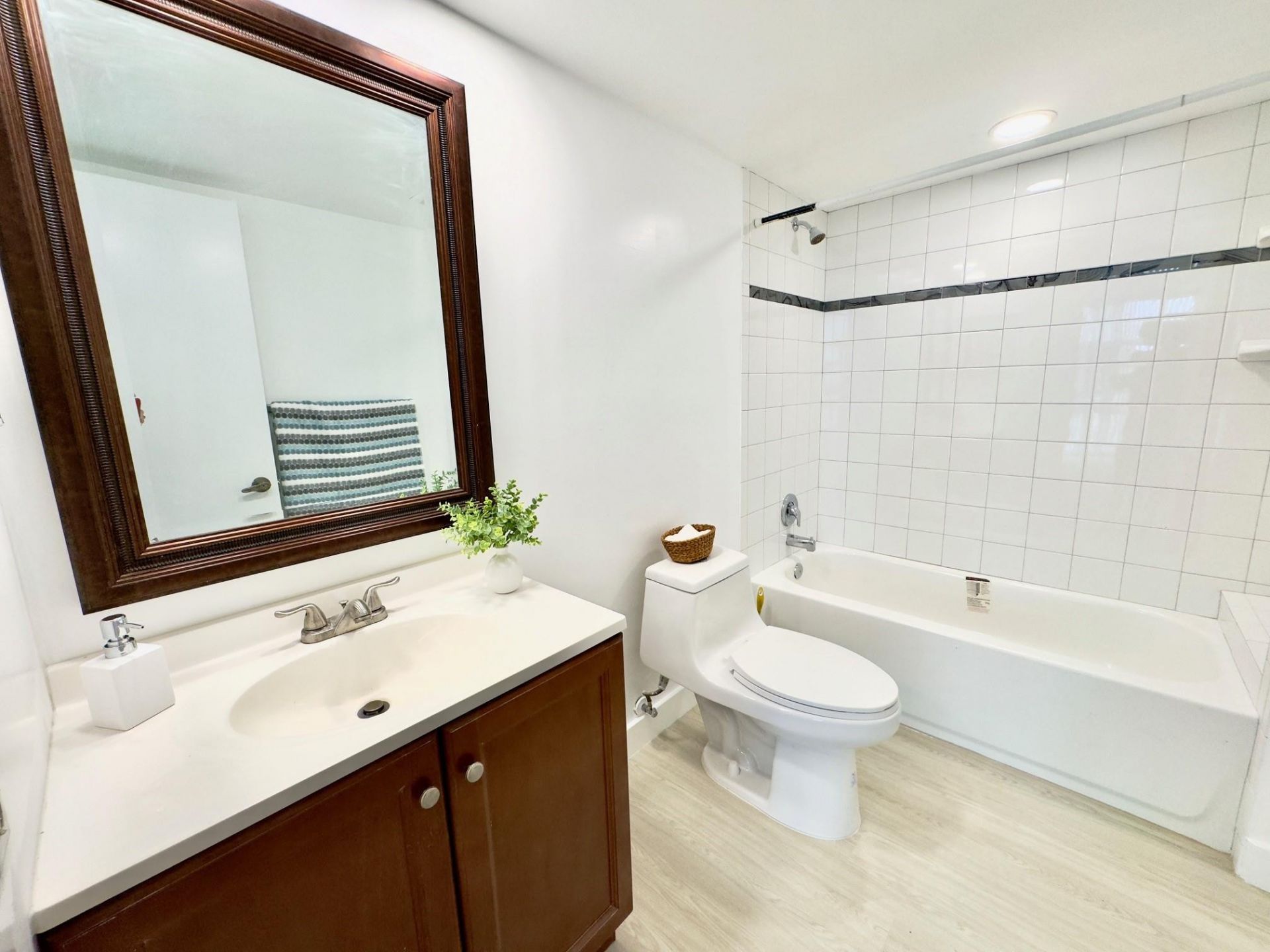 525 N Ocean Boulevard N, Unit 921, Pompano Beach, FL 33062 Photo