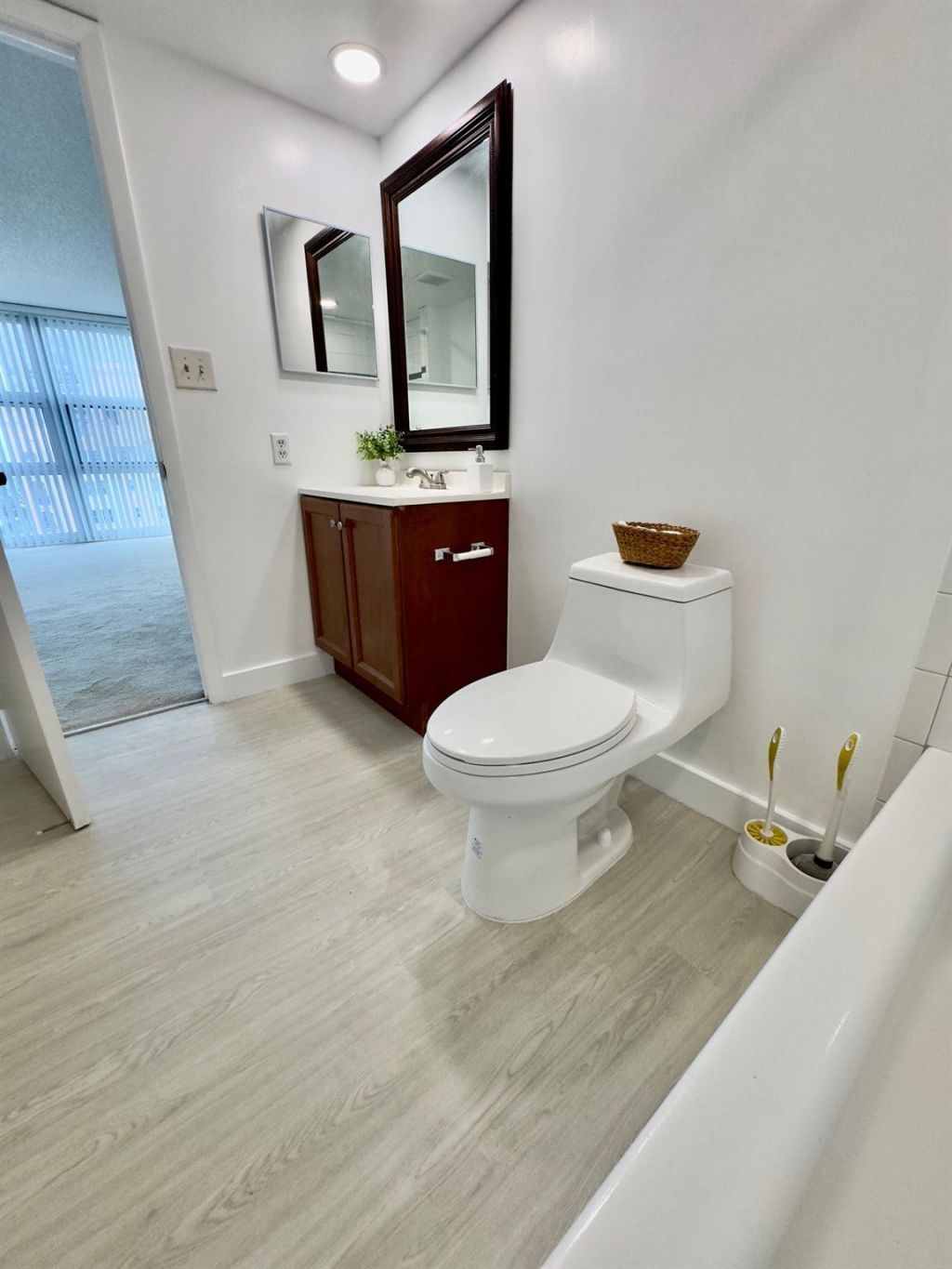525 N Ocean Boulevard N, Unit 921, Pompano Beach, FL 33062 Photo