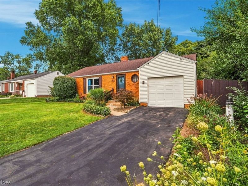 3820 Norman Avenue NW, Canton, OH 44709 Photo 2