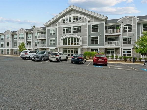 635 Old Post Road, Unit 110, Sharon, MA 02067
