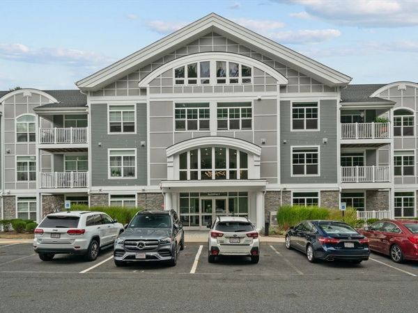 635 Old Post Road, Unit 109, Sharon, MA 02067