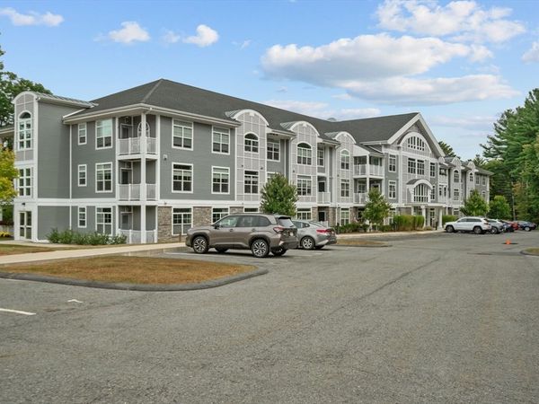 635 Old Post Road, Unit 302, Sharon, MA 02067