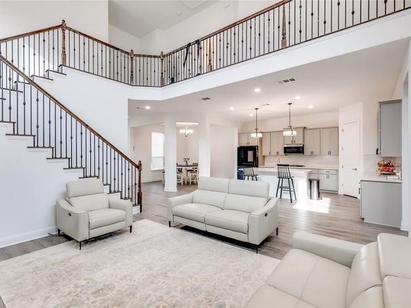 2808 Stone Branch DR, Leander, TX 78641