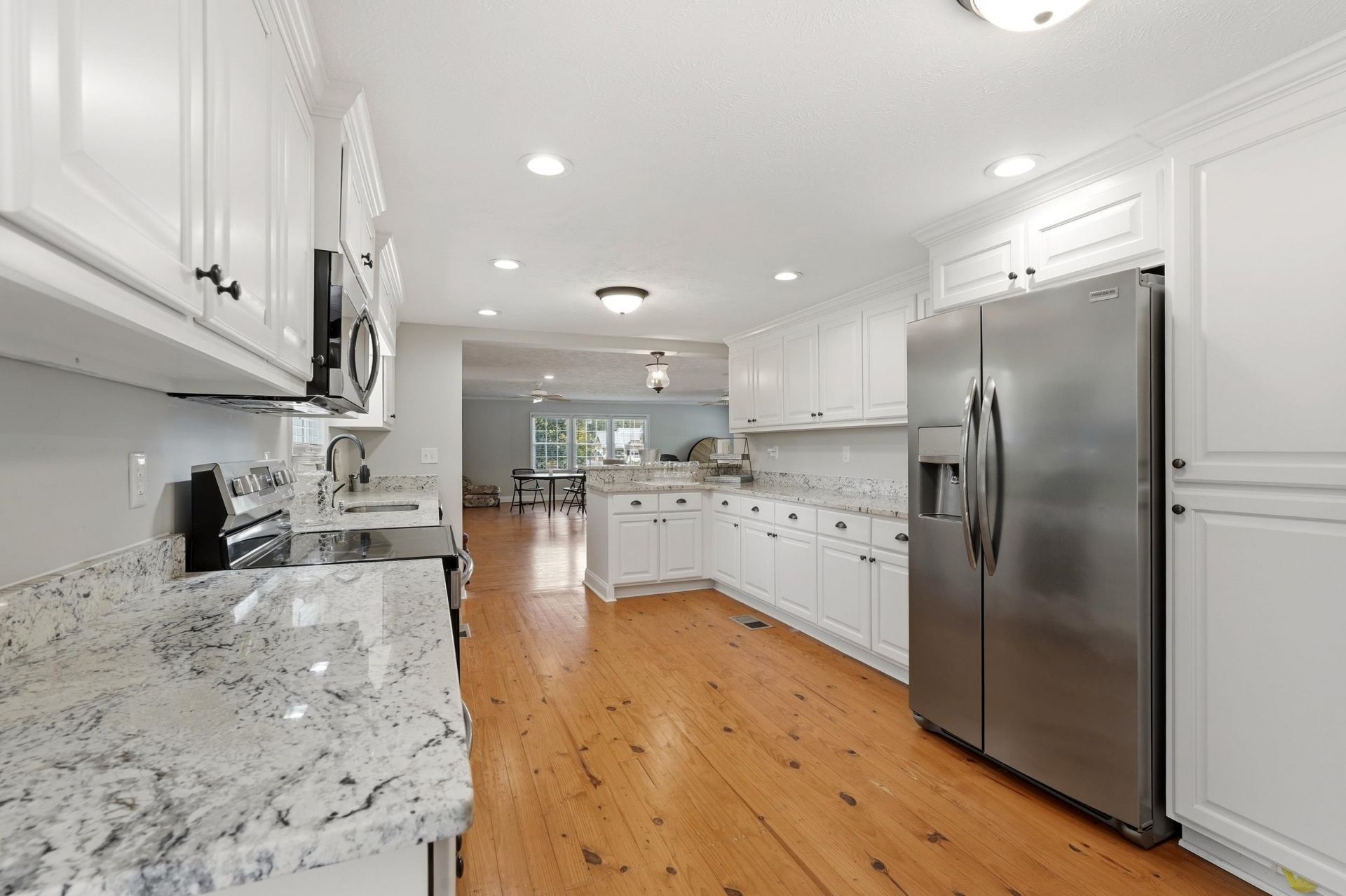 800 Elm St. Photo 12