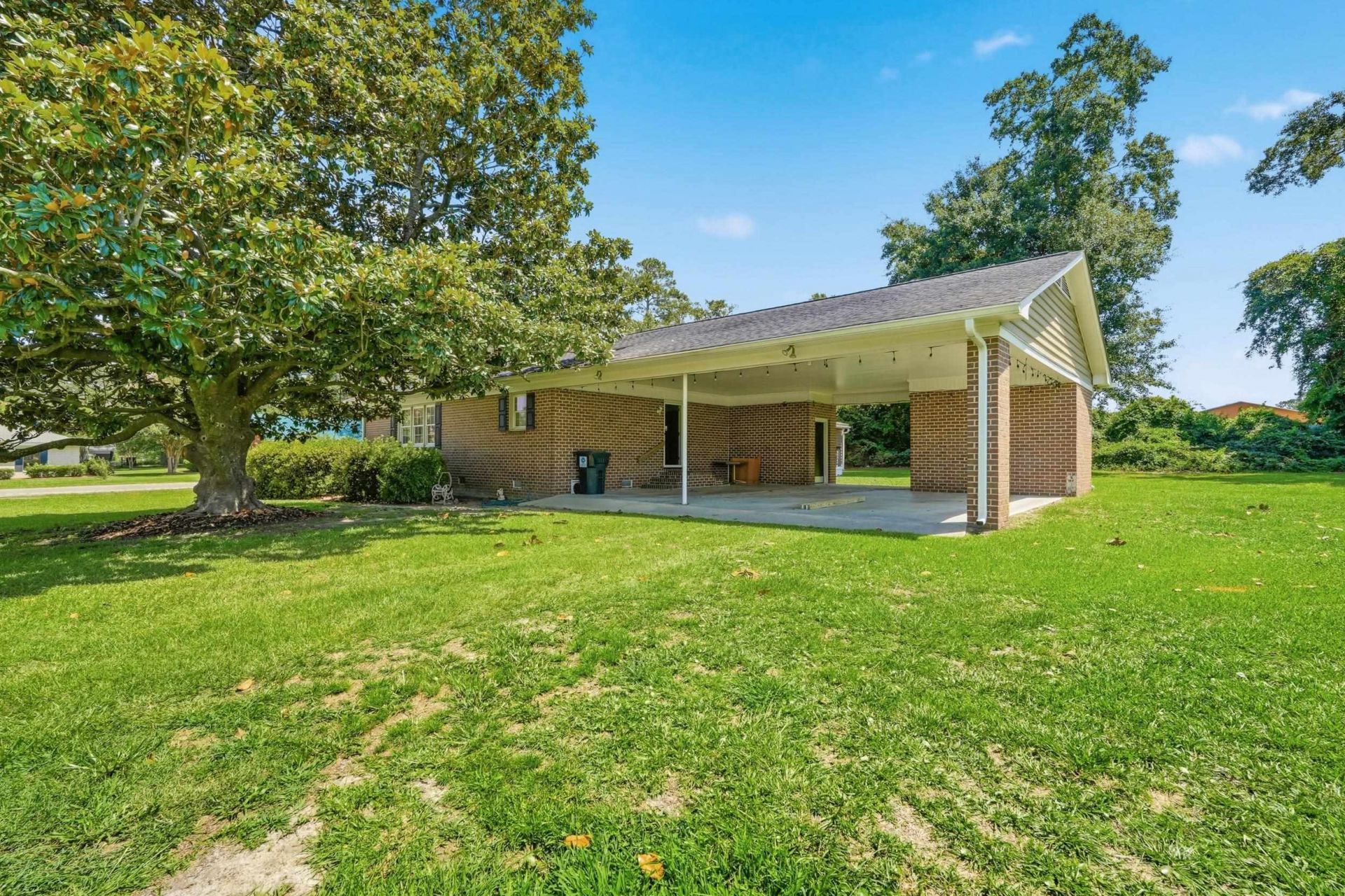 800 Elm St. Photo 27