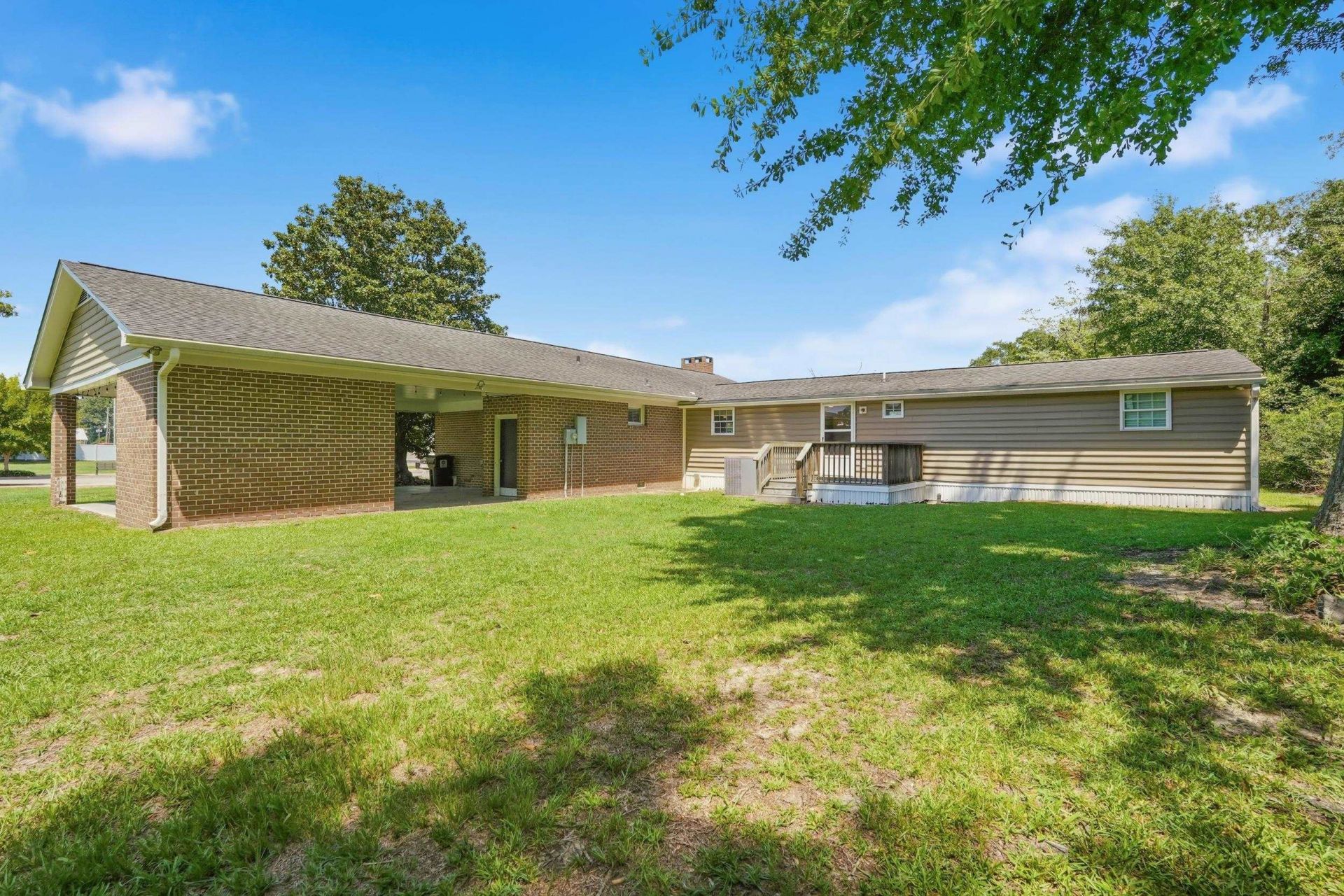 800 Elm St. Photo 31