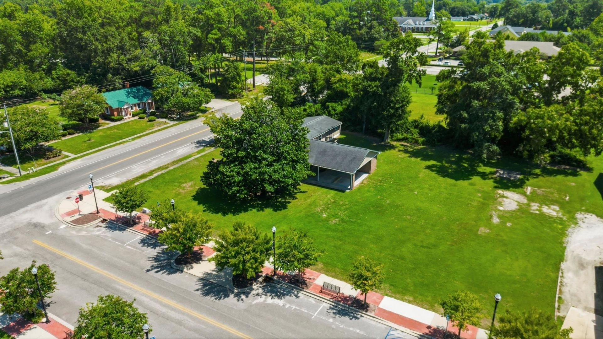 800 Elm St. Photo 34