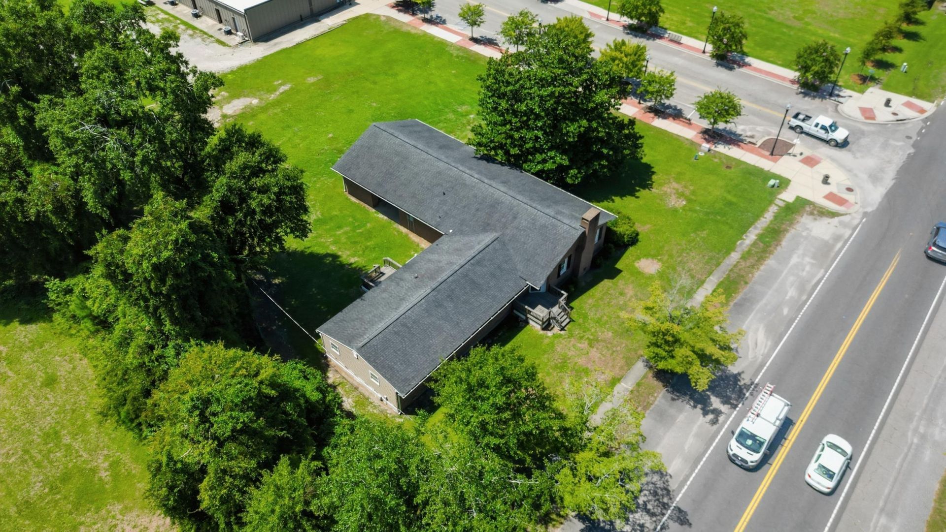 800 Elm St. Photo 35