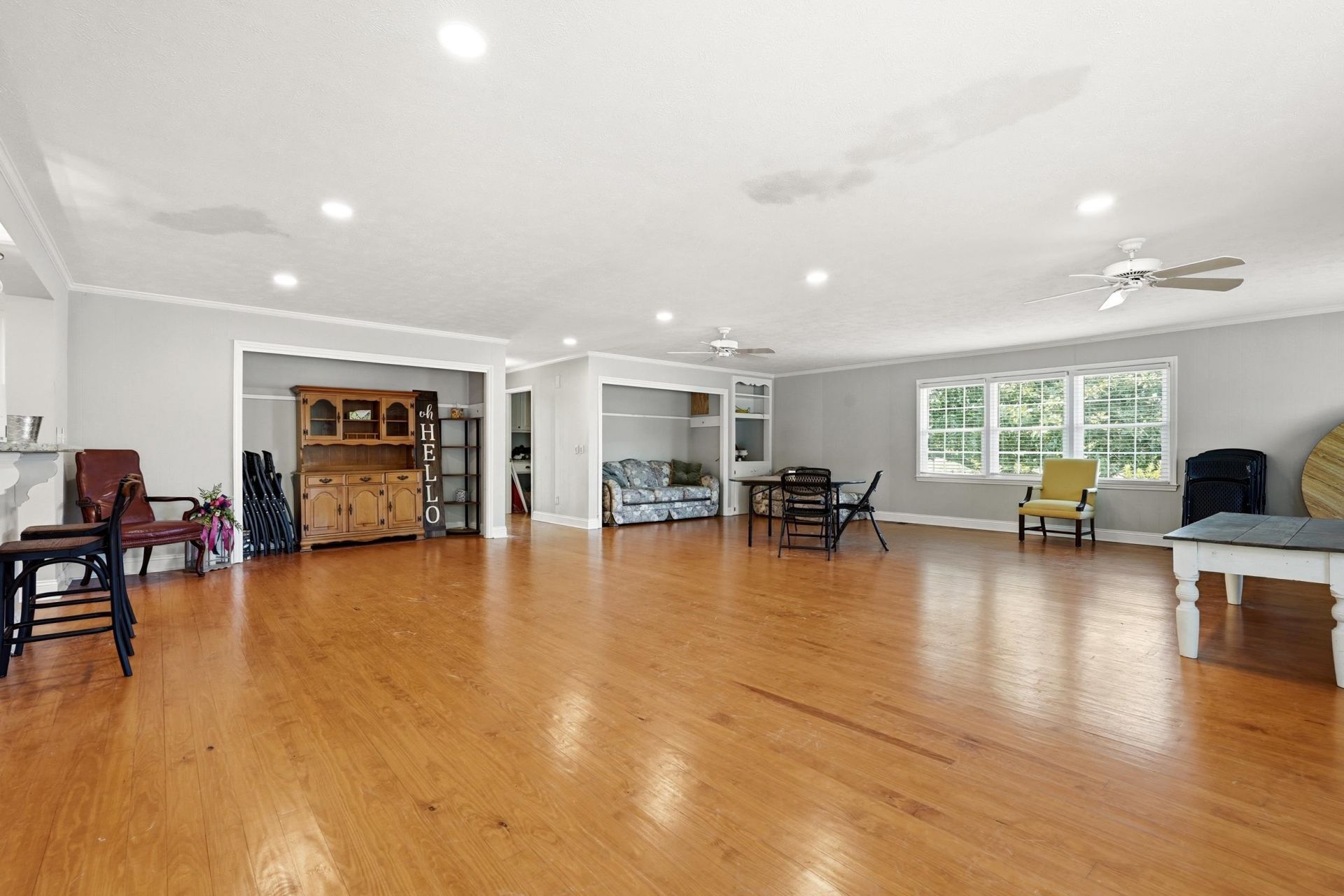 800 Elm St. Photo 9