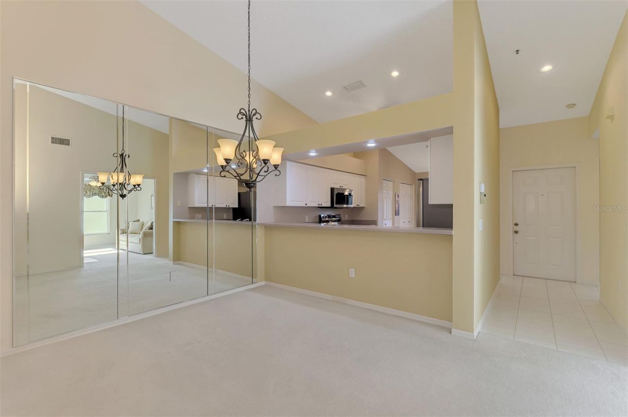 6904 Drewrys Bluff, Unit 807, Bradenton, FL 34203 Photo
