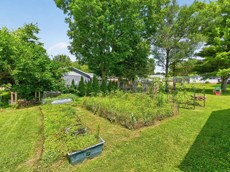 803 Ridgeview Drive, Bellefontaine, OH 43311 Photo 10