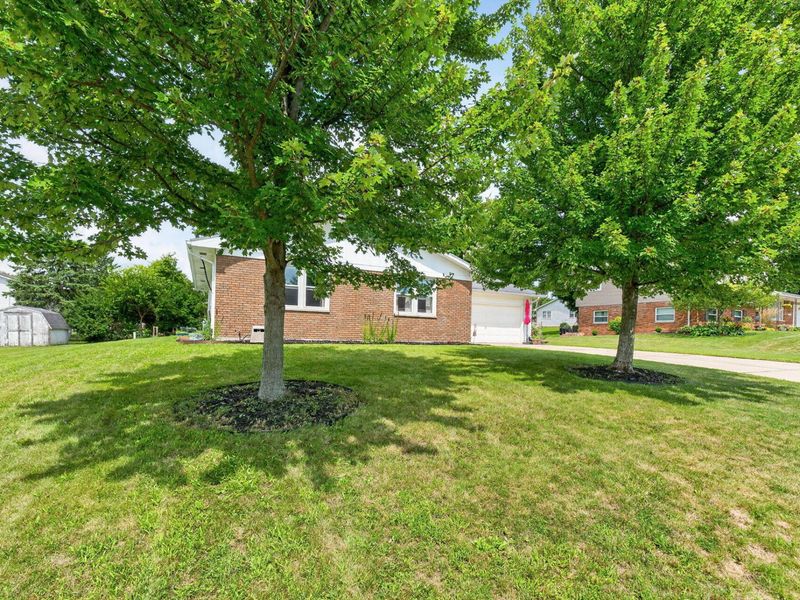 803 Ridgeview Drive, Bellefontaine, OH 43311 Photo 3