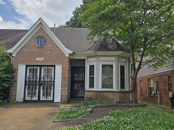 6761 WHITTEN PINE DR, Memphis, TN 38134
