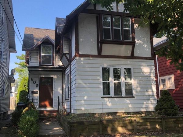 605 Seymour Avenue, Lansing, MI 48933