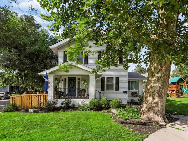 102 E Pleasant Run Parkway North Drive , Indianapolis, IN 46225