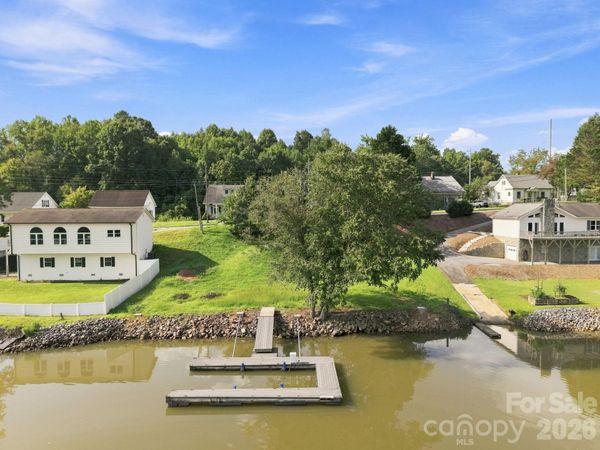 207 Catawba Avenue , Hickory, NC 28601