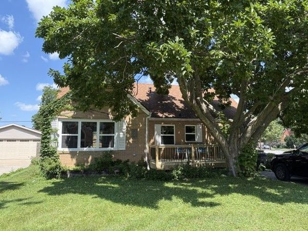 4111 Allison Avenue , Des Moines, IA 50310