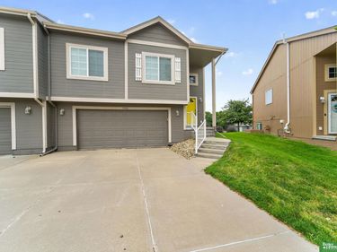 19160 Drexel Circle, Omaha, NE 68135
