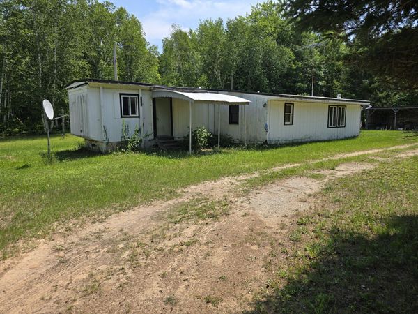 15067 S Kinross Road, Kinross, MI 49752