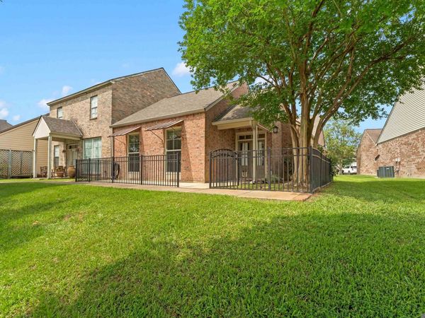 1310 Lake Pointe Ave, Zachary, LA 70791