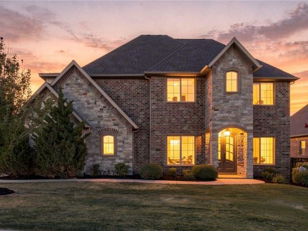 421 Trailwood Circle, Centerton, AR 72719
