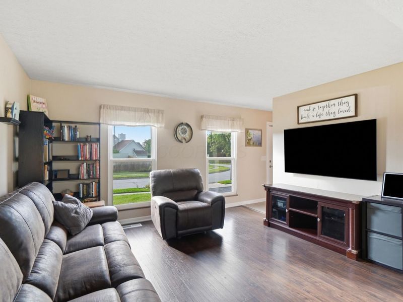 6430 Riverstone Drive, Columbus, OH 43228 Photo 6