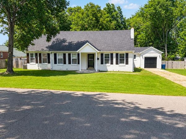 205 E 10th Street , Trenton, TN 38382