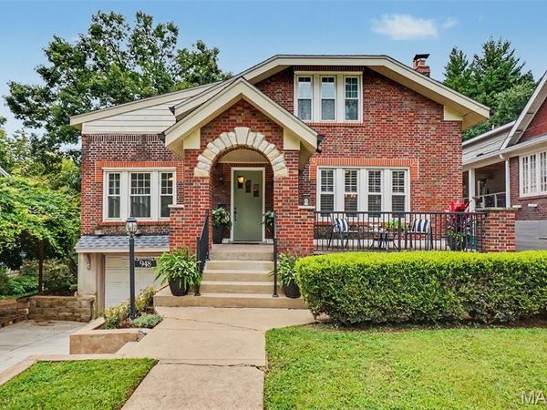 948 Tuxedo Boulevard , Webster Groves, MO 63119