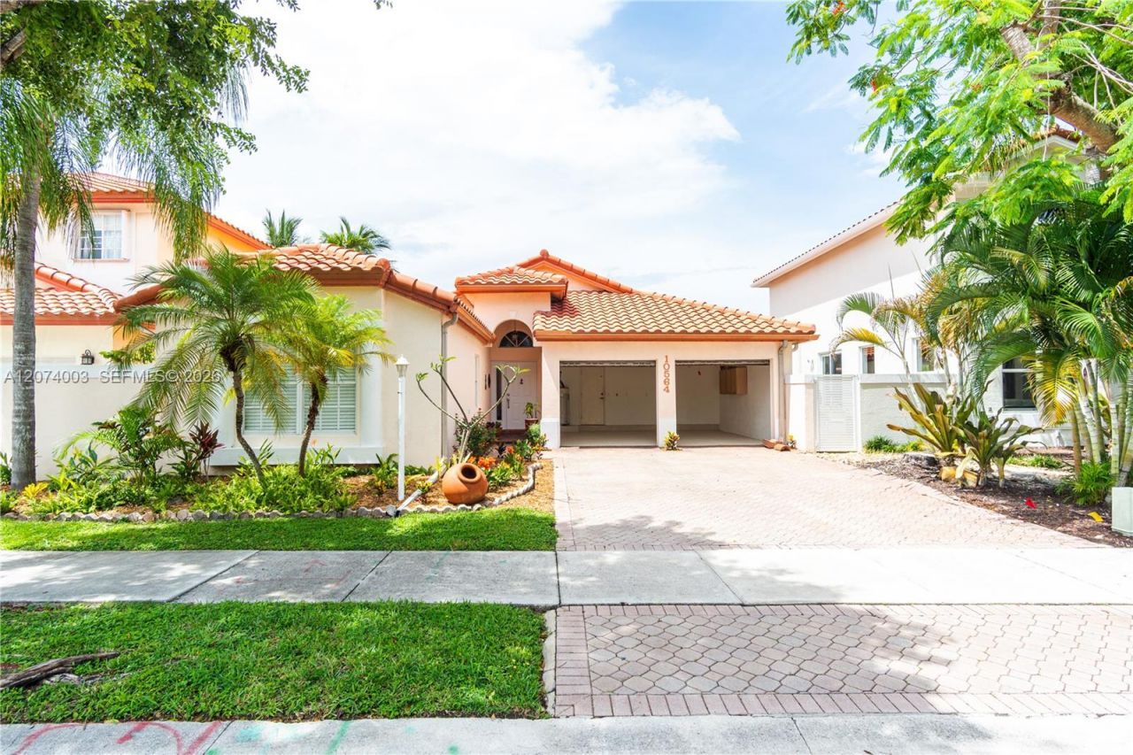 10564 NW 57th St , Doral, FL 33178 Photo