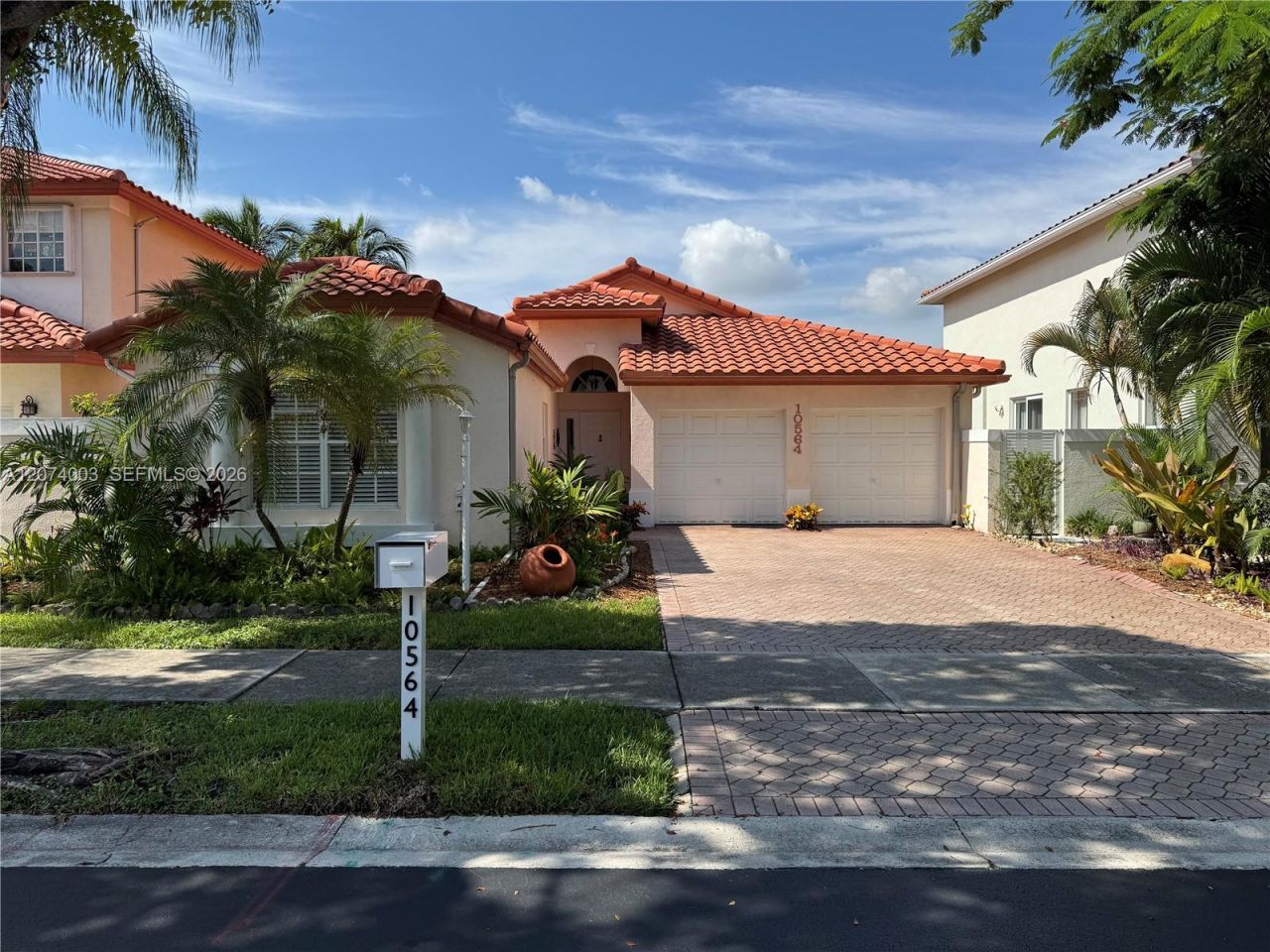 10564 NW 57th St , Doral, FL 33178 Photo