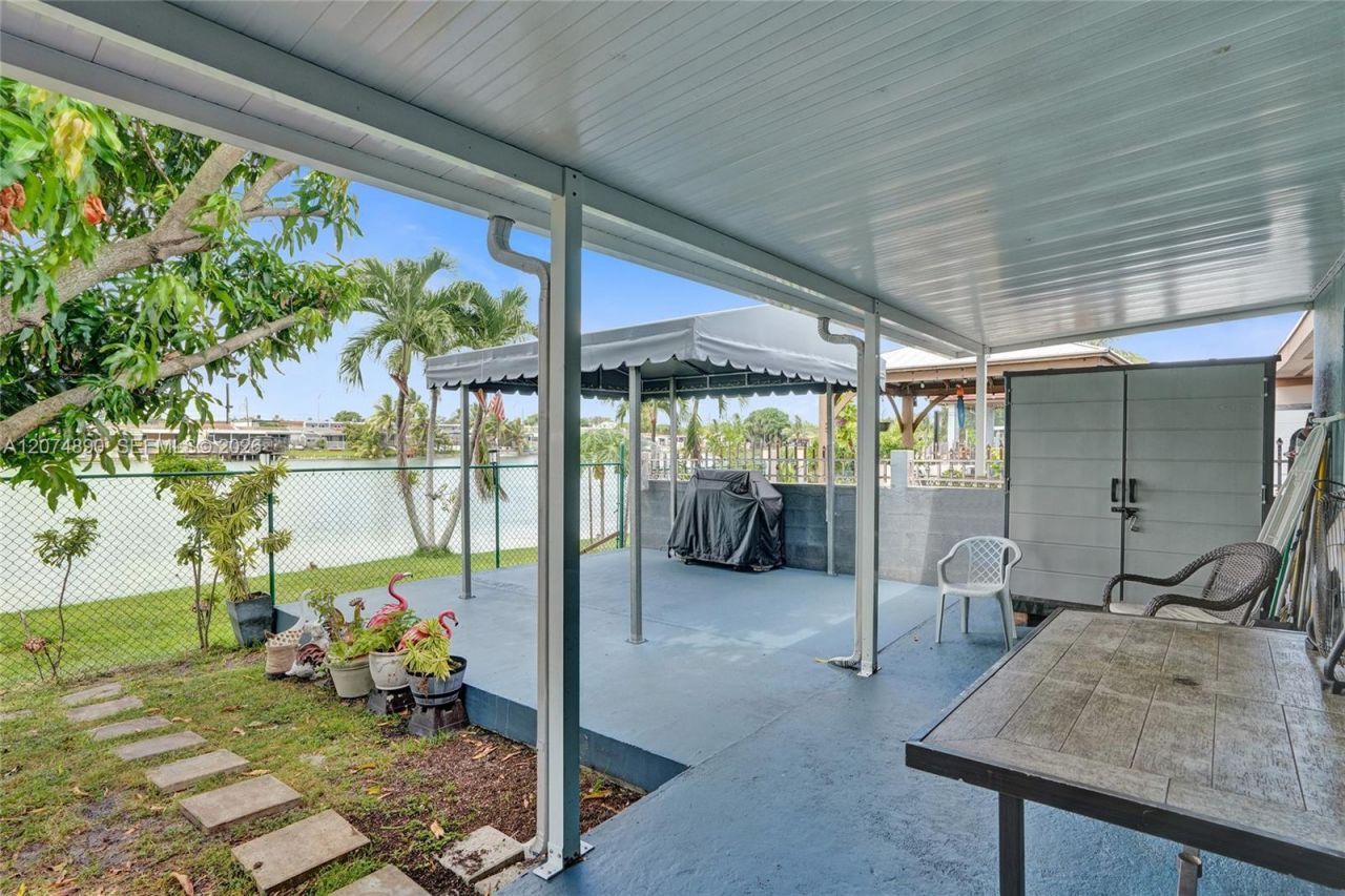 903 W 77th St, Hialeah, FL 33014 Photo