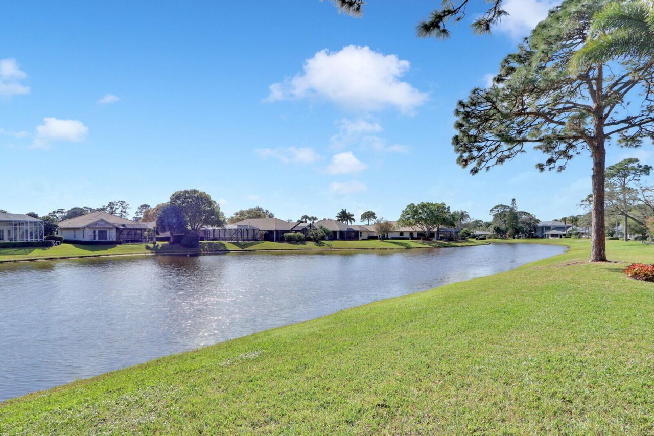 7340 Pine Creek Way, Port Saint Lucie, FL 34986 Photo