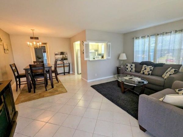 240 SHEFFIELD J, West Palm Beach, FL 33417