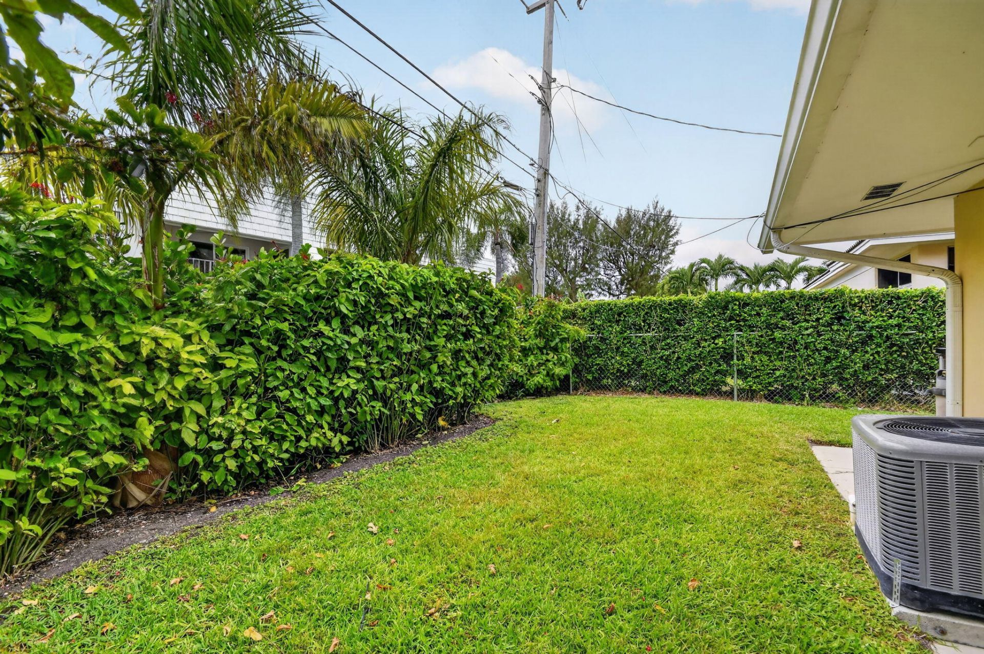 1221 Singer Drive, Singer Island, FL 33404 Photo