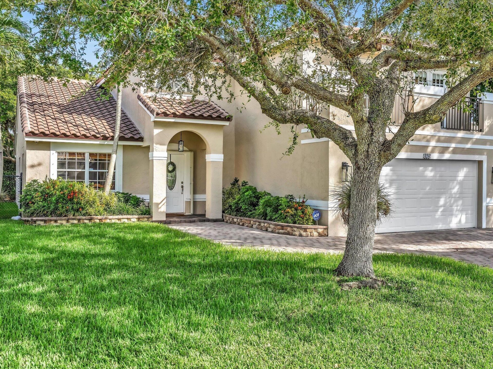 420 NW 188th Terrace, Pembroke Pines, FL 33029 Photo