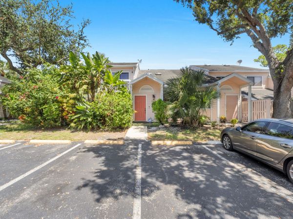 2024 WINNERS Circle, Unit 2024, North Lauderdale, FL 33068