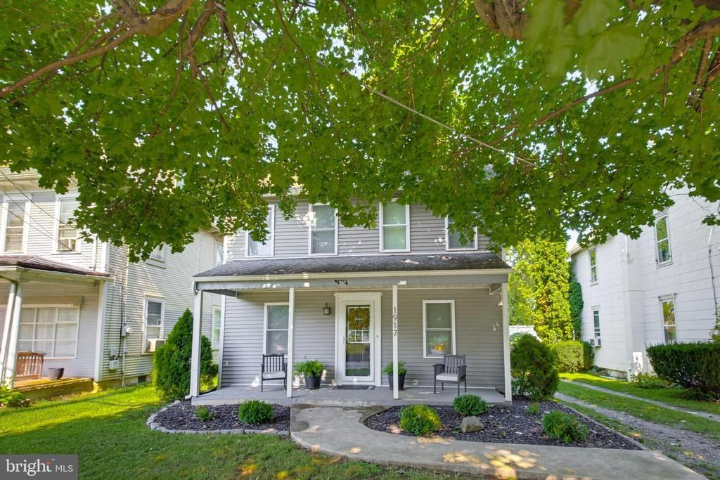 1917 NEW HOLLAND PIKE , LANCASTER, PA 17601
