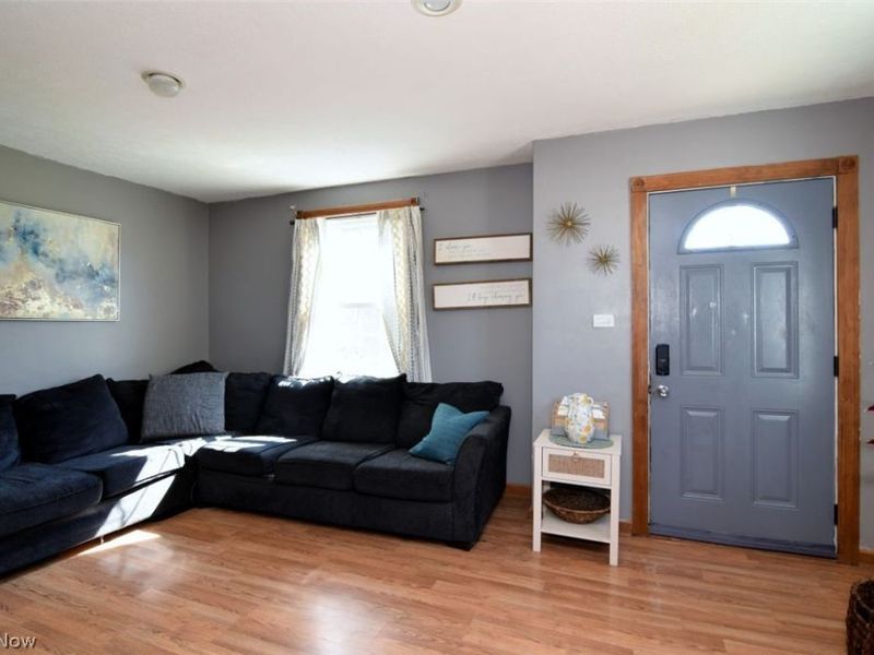 696 High Street, Bedford, OH 44146 Photo 6