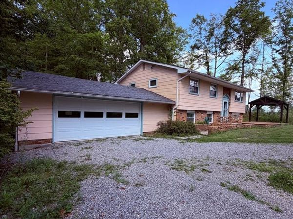 9299 Gilbert Road , Ravenna, OH 44266